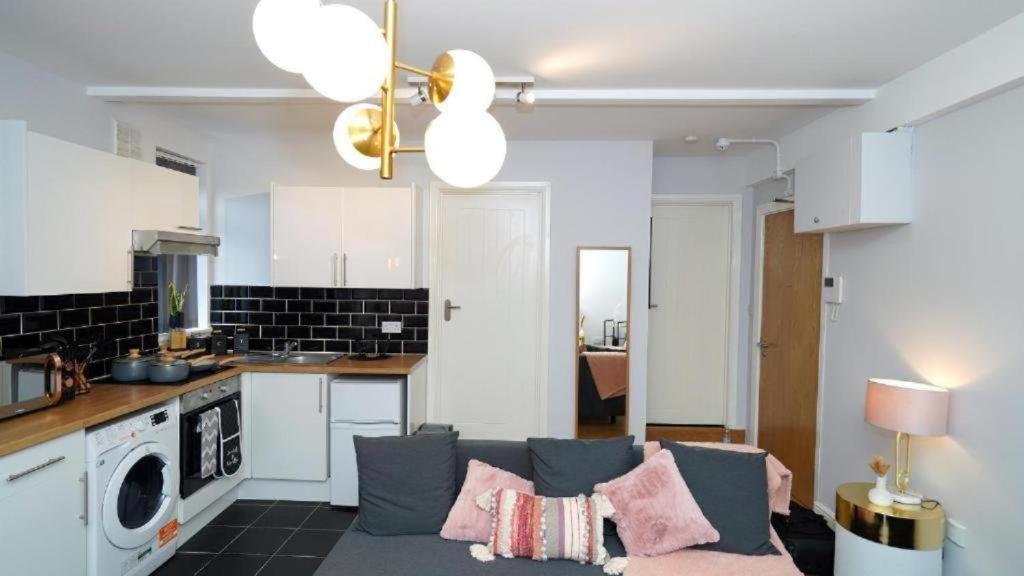 Beautiful Apartment In Sussex Gardens Londres Exterior foto